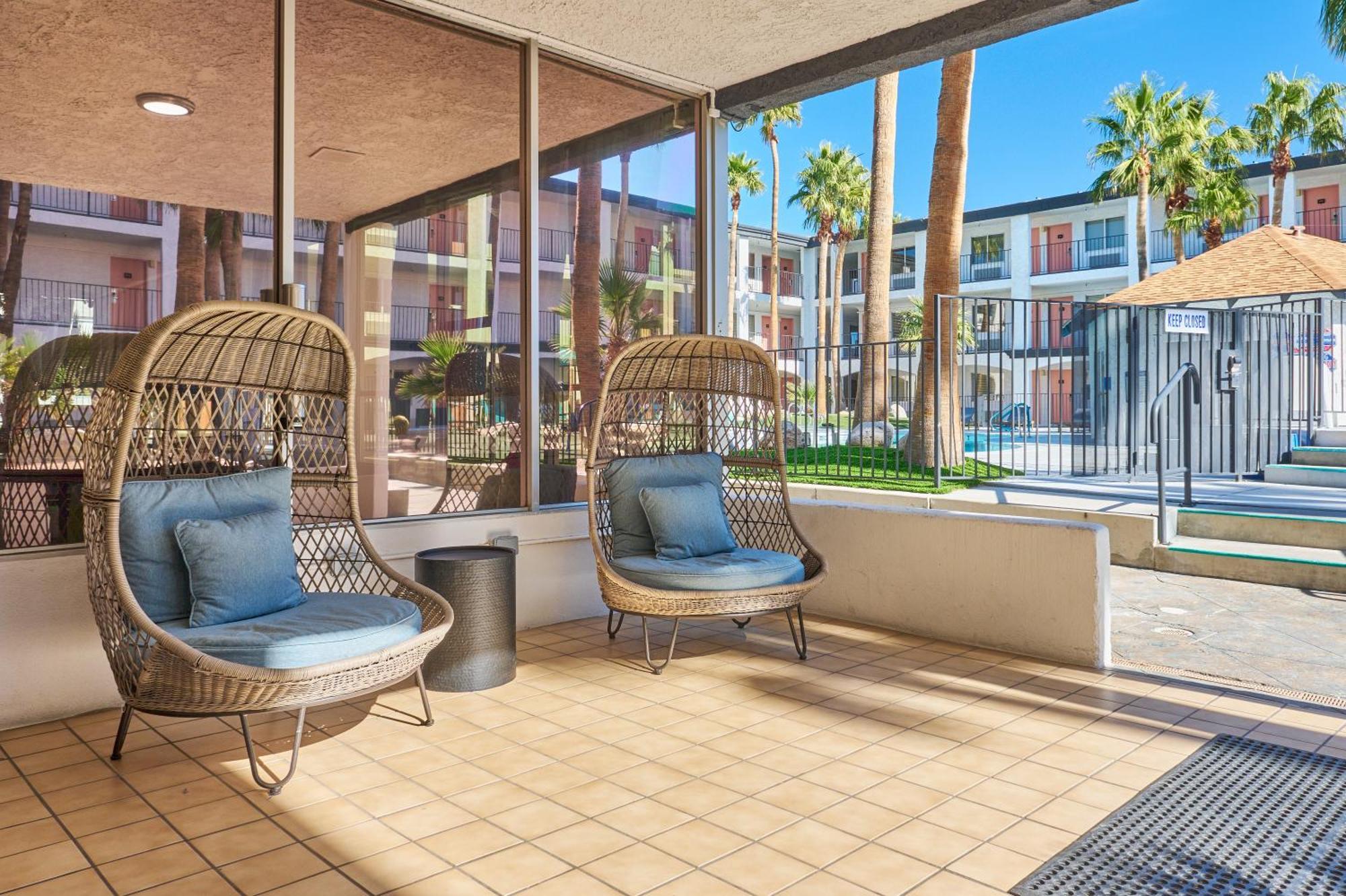Aqua Soleil Hotel And Mineral Water Spa Дезърт Хот Спрингс Екстериор снимка