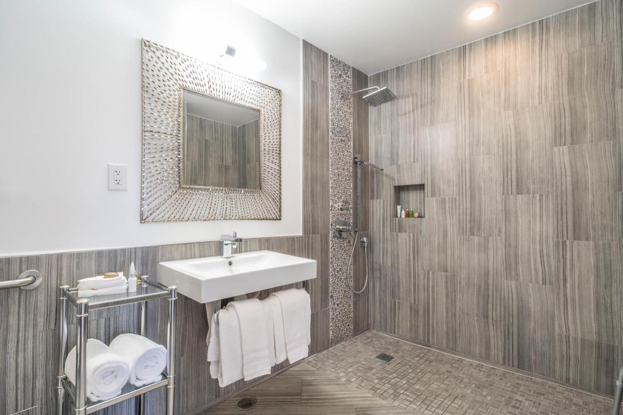 Aqua Soleil Hotel And Mineral Water Spa Дезърт Хот Спрингс Екстериор снимка