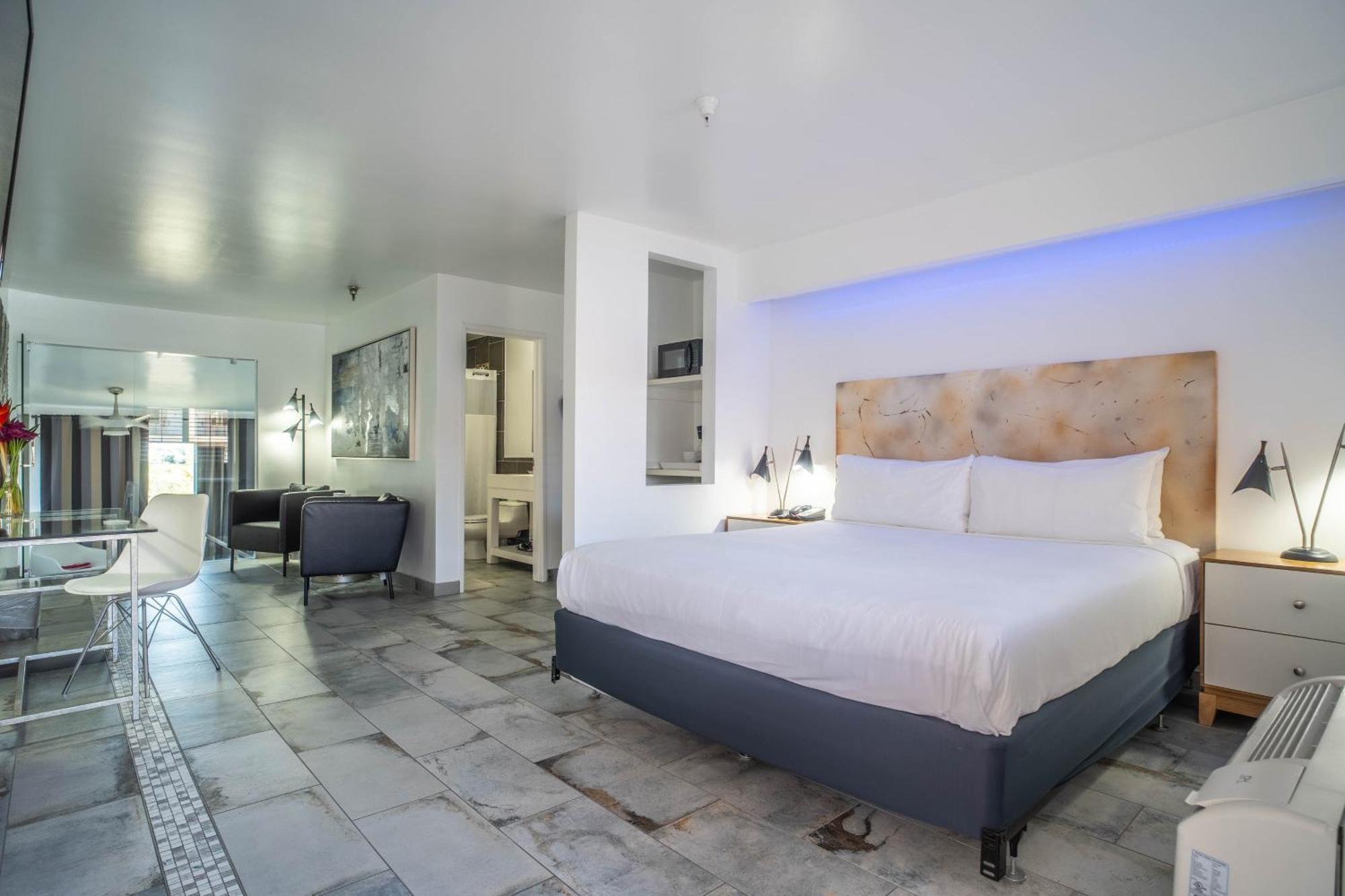 Aqua Soleil Hotel And Mineral Water Spa Дезърт Хот Спрингс Екстериор снимка